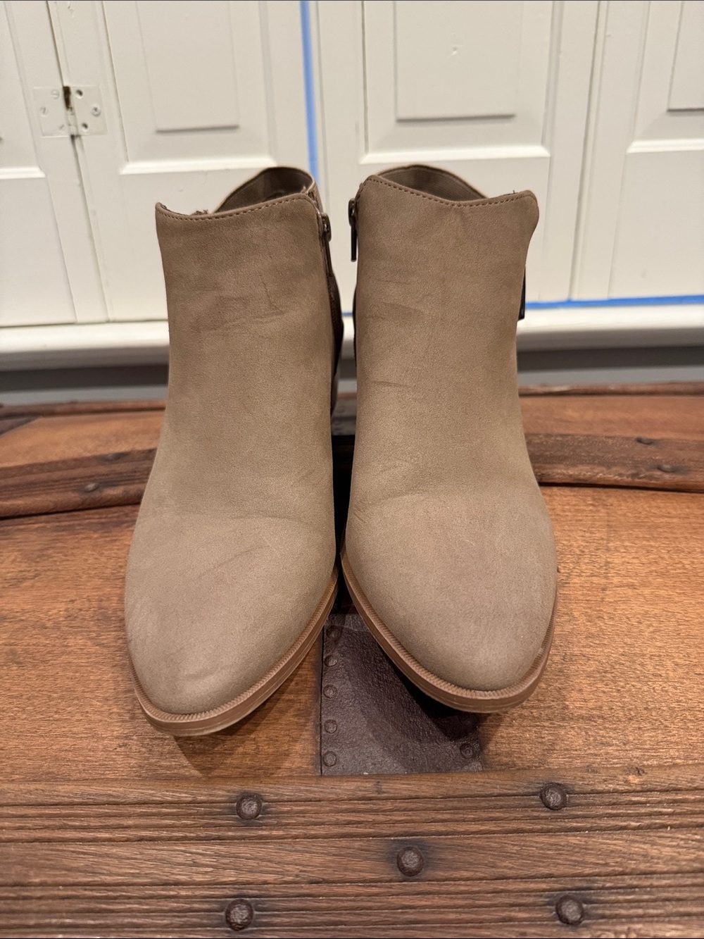 Simply Vera Vera Wang Taupe Suede Ankle Booties